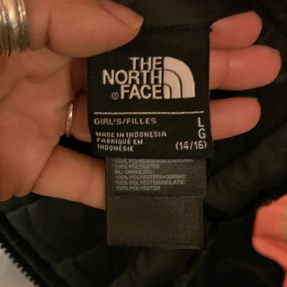 North face jacket double face, girls size 14/16 LG, in very good condition - Picture 4 of 5